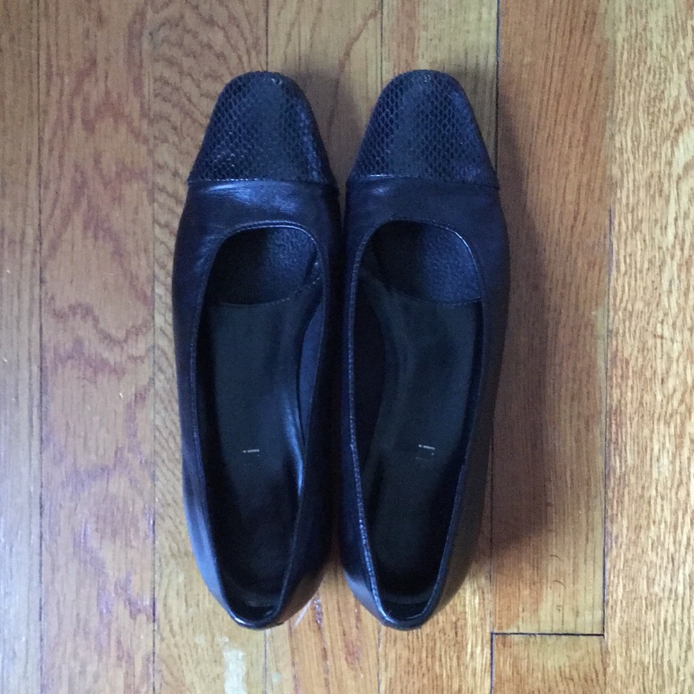 Vanelli Nappa leather flats (Womens 8.5, black)